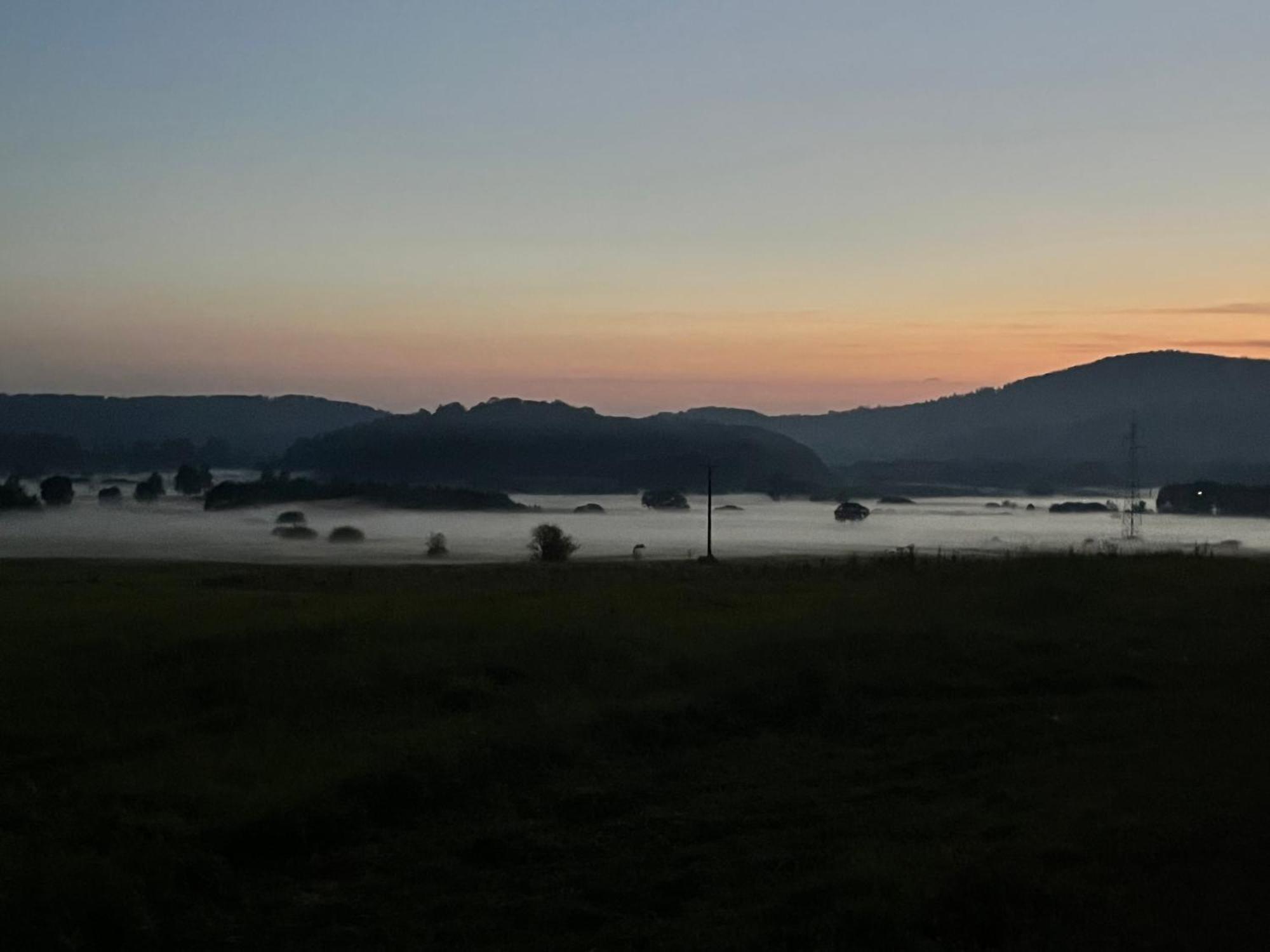 Domki Nad Stawem Uherce Uherce Mineralne Exterior foto